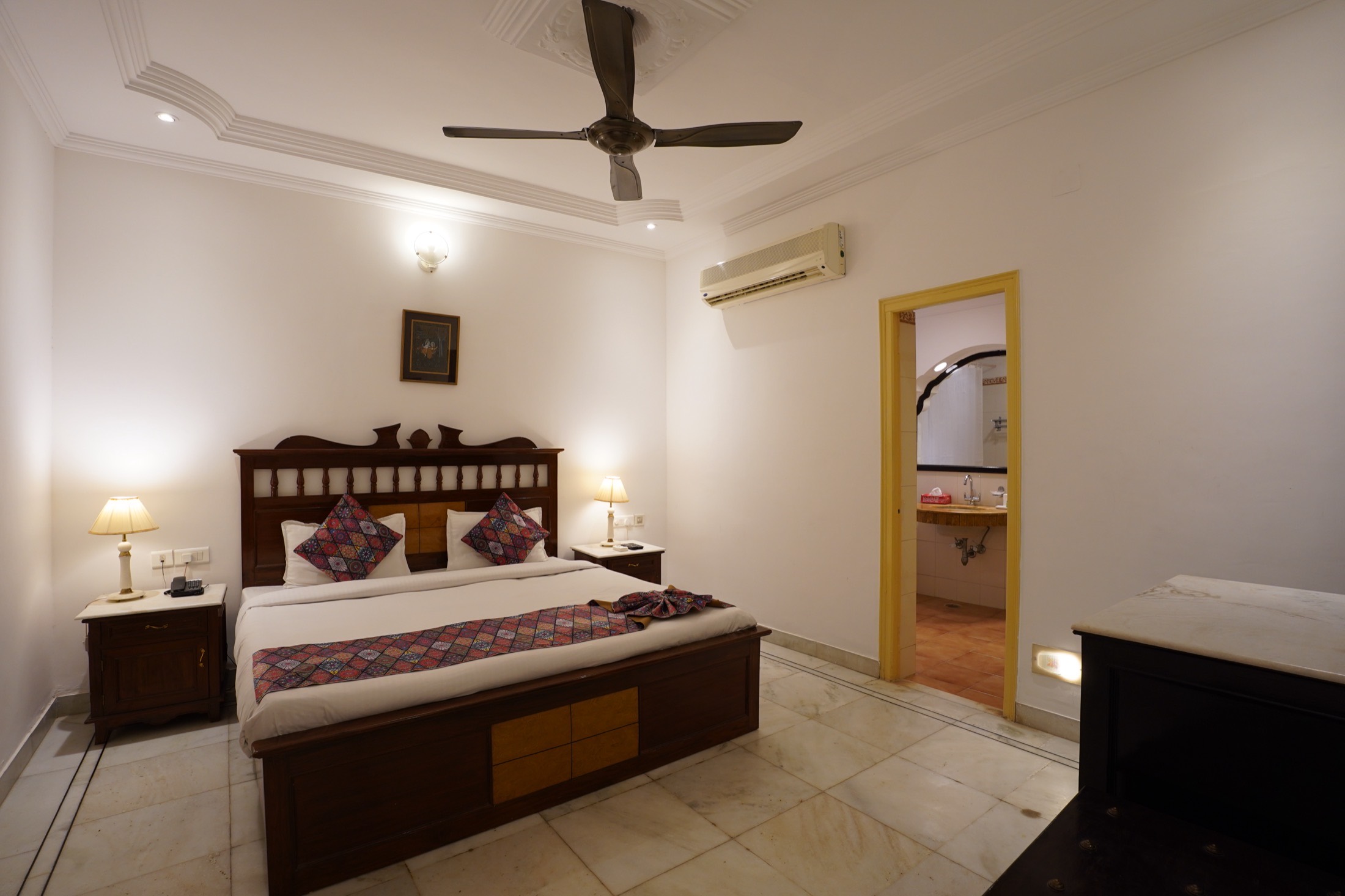 Luxury Suite - 2