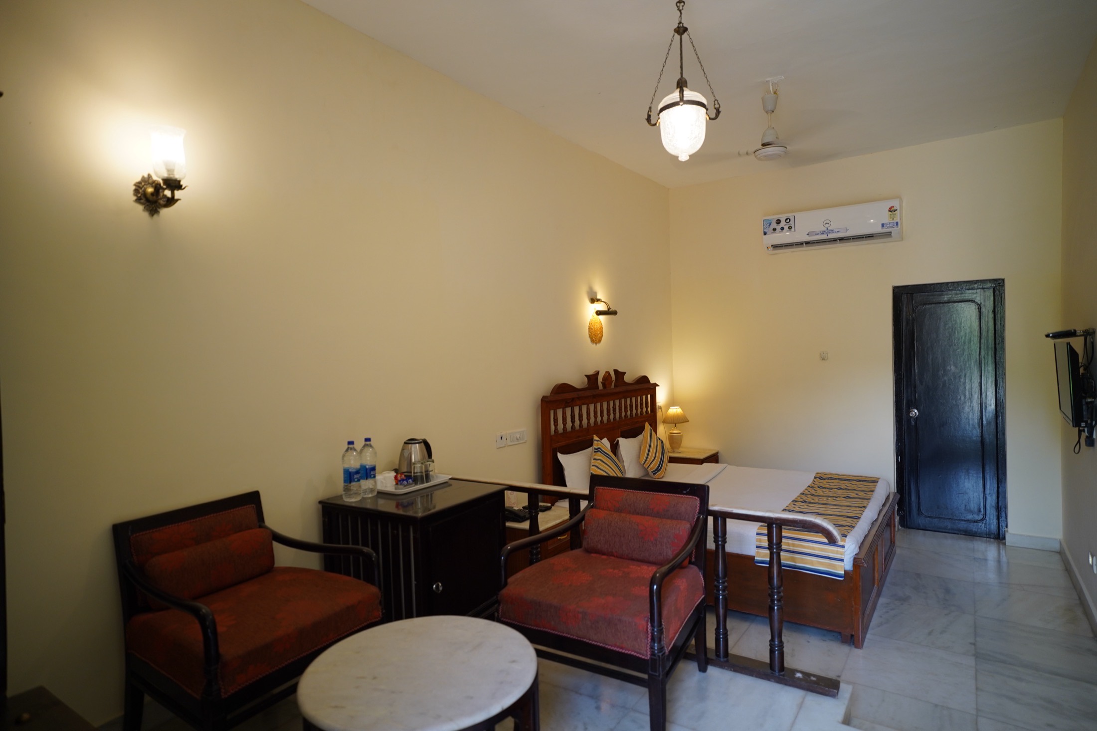 Royal Cottage - 2